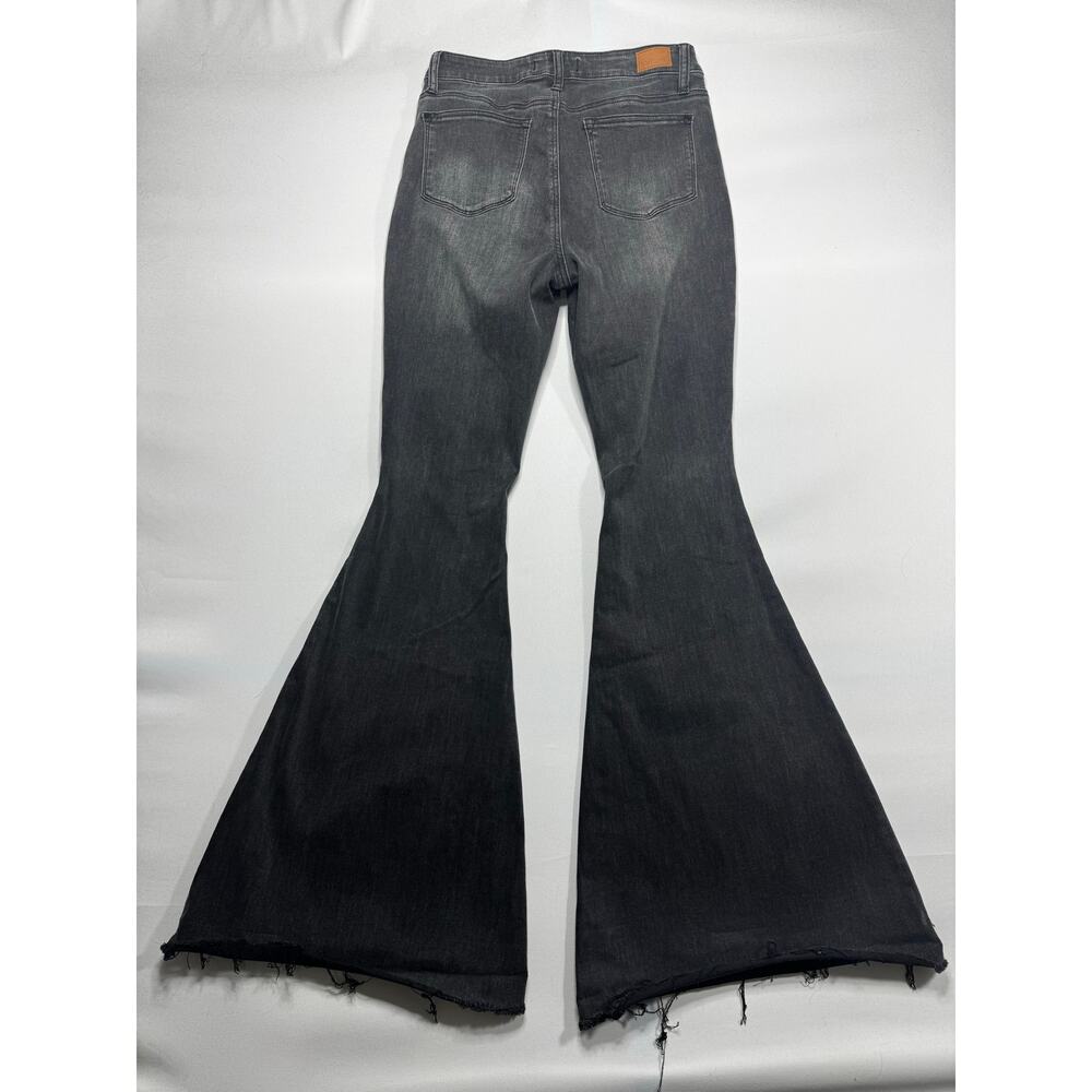 Judy Blue Women's Raw Hem Super Flare Gray Stretch Denim Jeans - 7/28 (28x33.5) - Picture 2 of 6